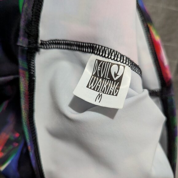 Devil Walking Glitch Static Crop Top Medium - Picture 6 of 6